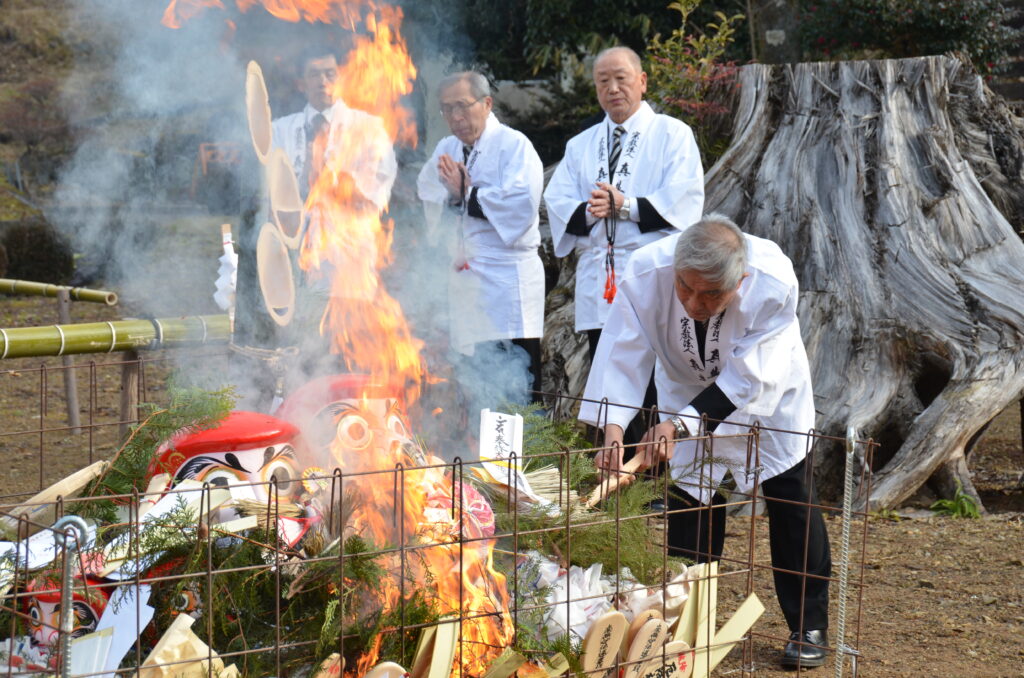 左義長、お焚き上げ